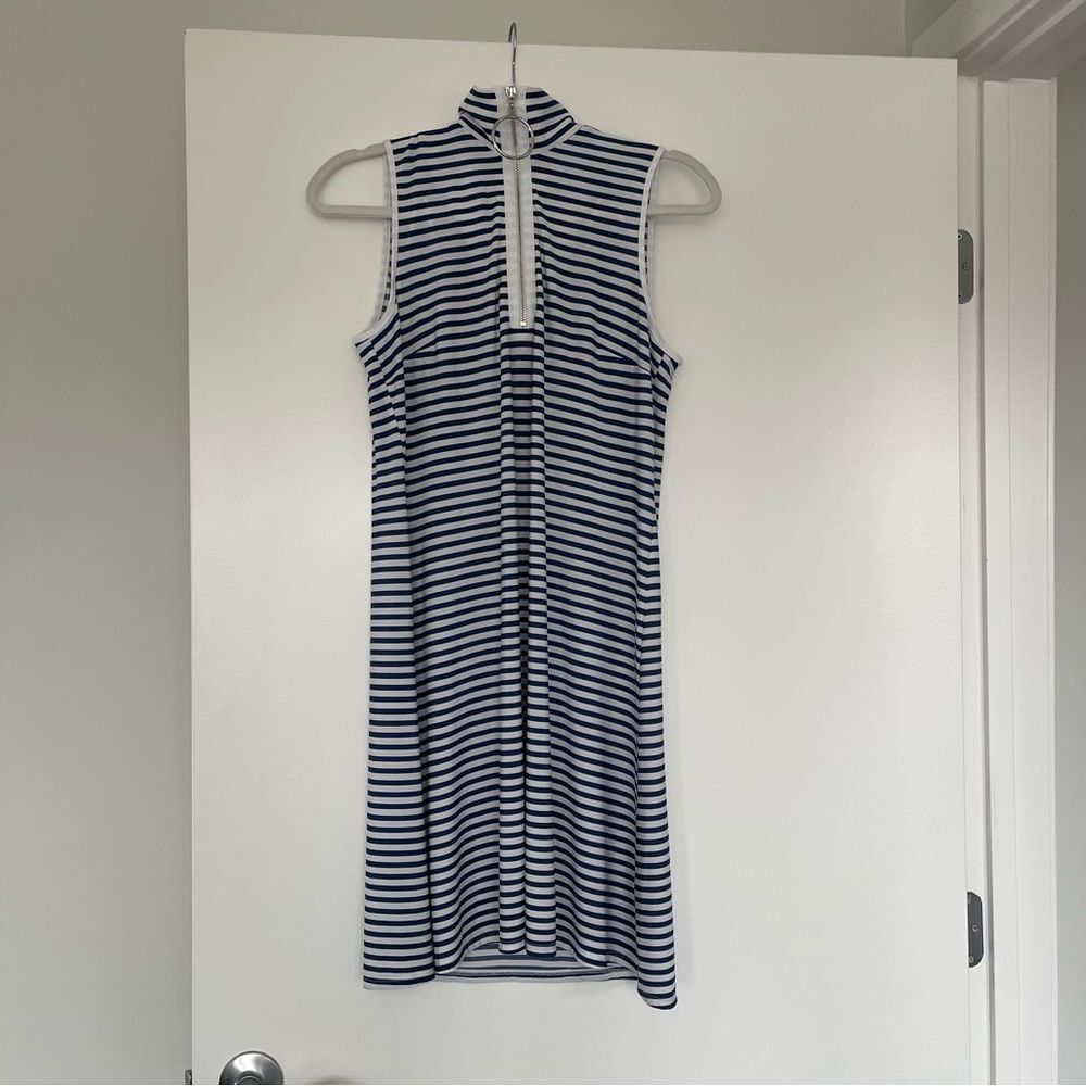Ivy Lane Blue & White Sleeveless O-Ring Zip Dress